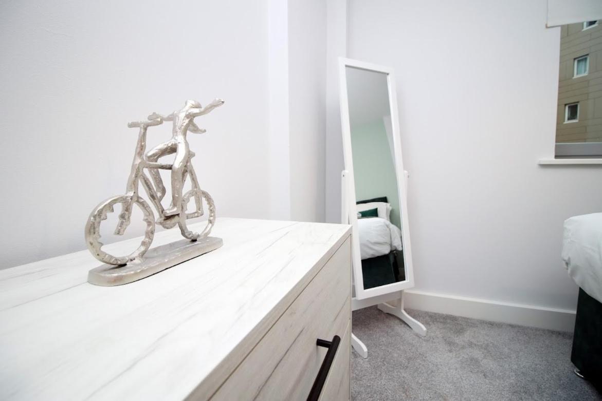 Hamilton Court 1Bedroom Apartment, Bright And Central Location With Balcony And Wi-Fi Bristol Buitenkant foto