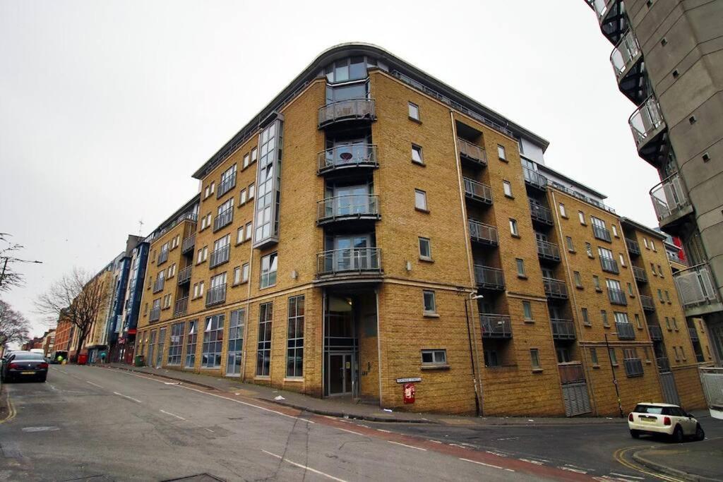 Bright 1Bedroom Apartment, Central Location With Balcony Bristol Buitenkant foto