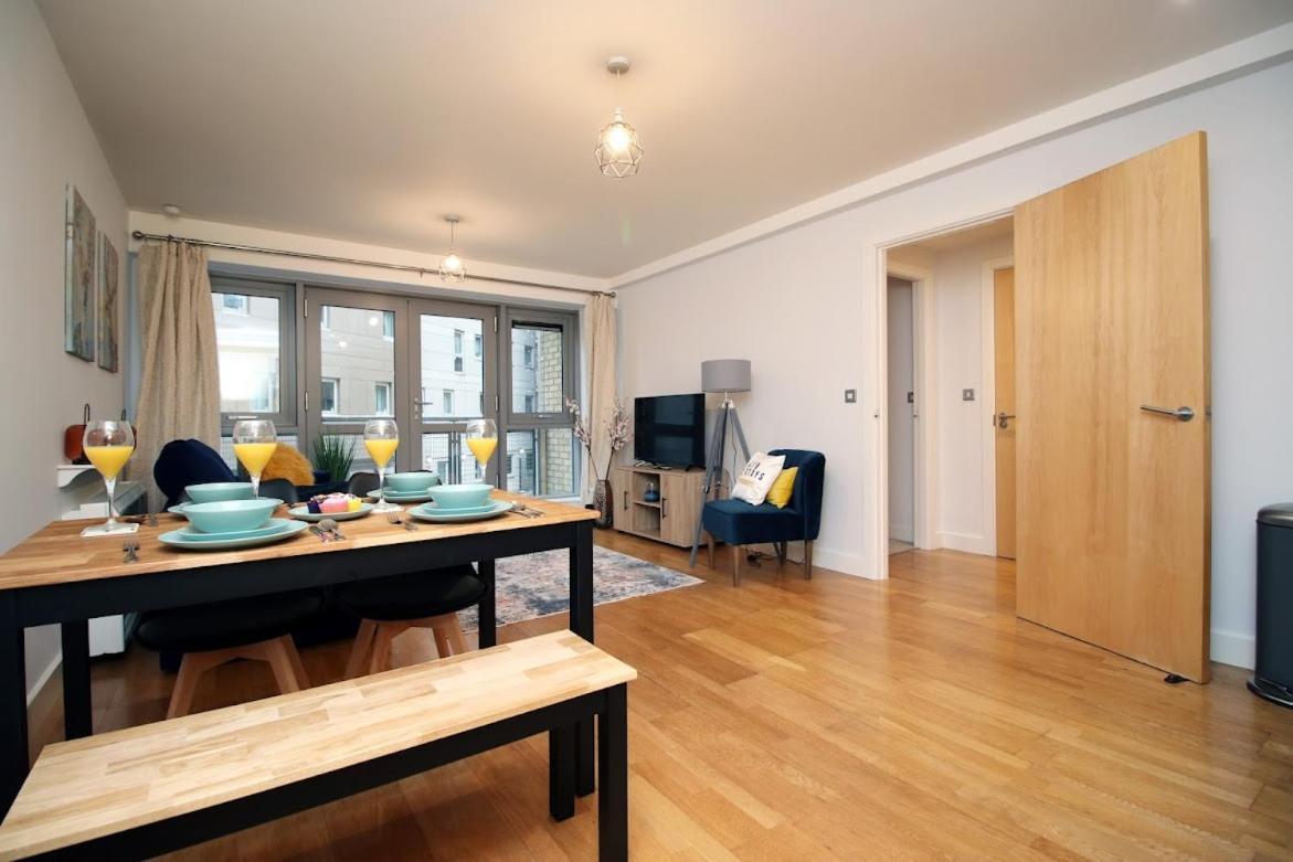 Bright 1Bedroom Apartment, Central Location With Balcony Bristol Buitenkant foto