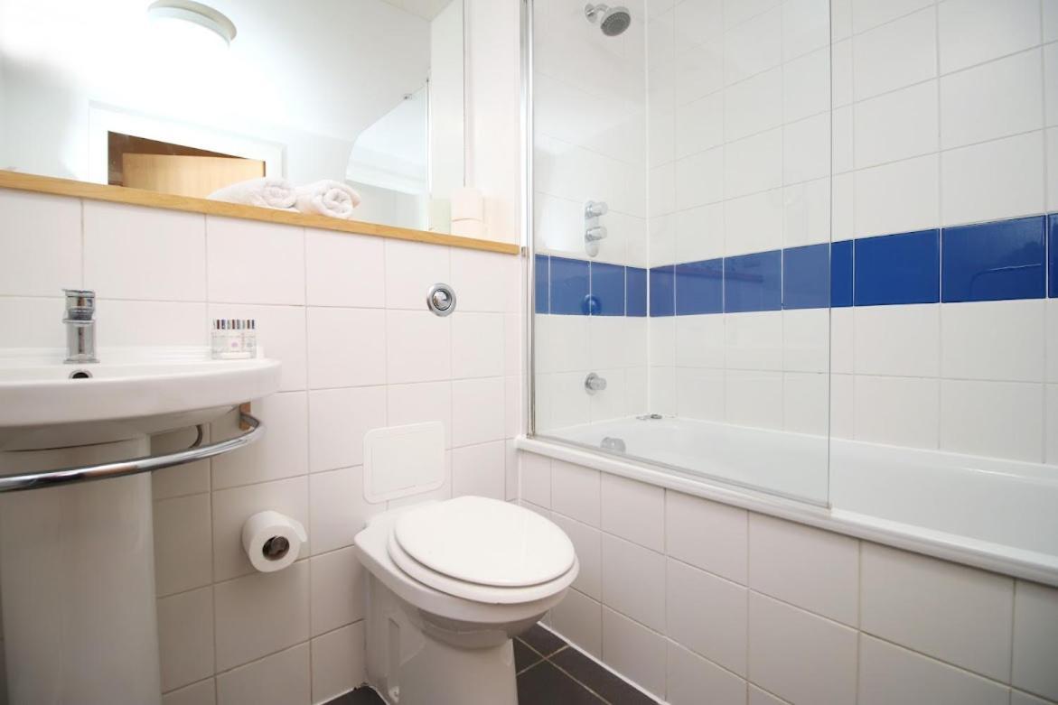 Bright 1Bedroom Apartment, Central Location With Balcony Bristol Buitenkant foto
